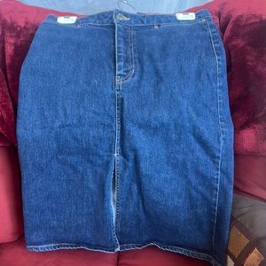 Gap Blue denim skirt Size 6